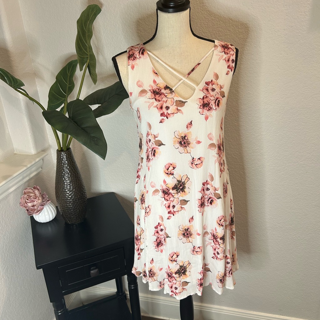 Altar’d State Pink Flowered Shift Dress, Size Med. In Guc!